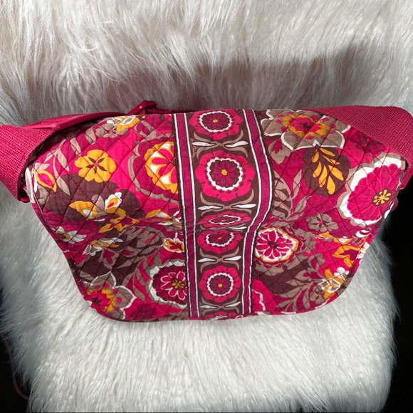 Vera Bradley Crossbody Bag in (RETIRED) Carnaby Pattern - Picture 8 of 11